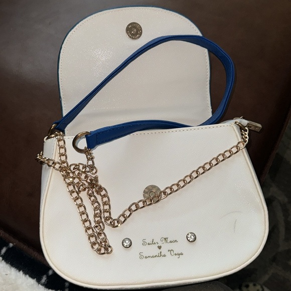 Sailor Moonon Samantha’s Vega purse - Picture 7 of 7